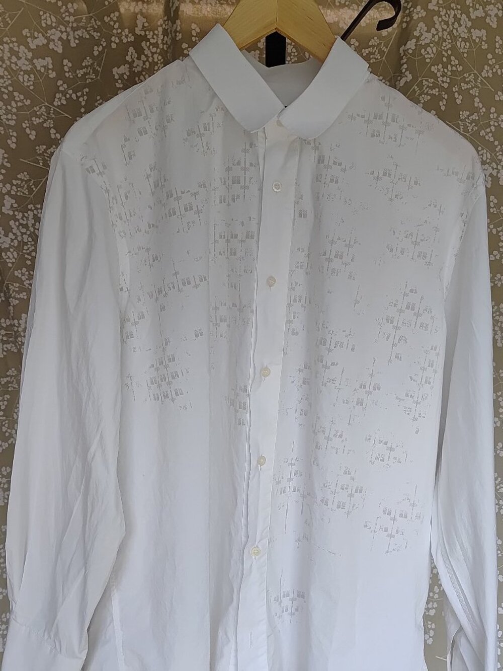 Byblos Men's Long Sleeve Button Down Shirt White Size 44 (US 17 1/2) Slim Fit